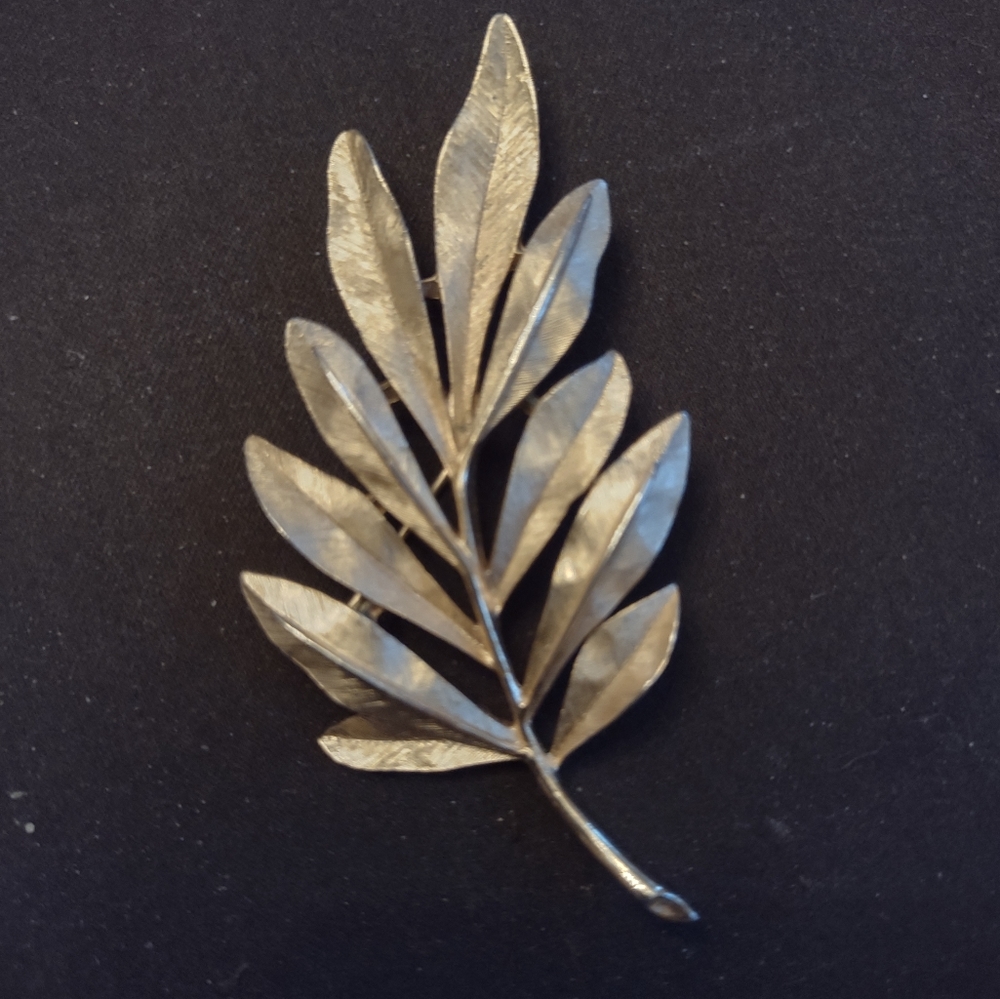Crown Trafari Leaf Brooch